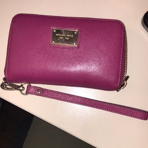 Michael Kors wristlet wallet